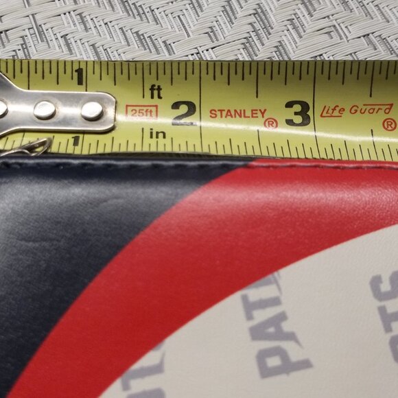LADIES NEW ENGLAND PATRIOTS WALLET - Picture 5 of 5